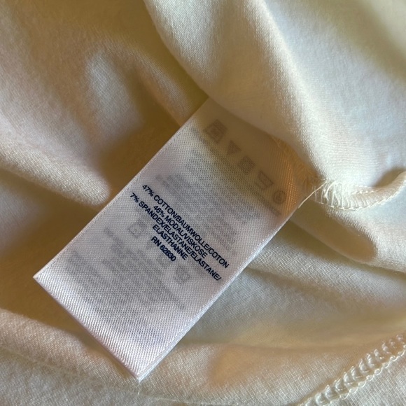 Lands’ End Holiday Limited Edition Woman’s Fitted Cotton Tee Shirt - Picture 6 of 7